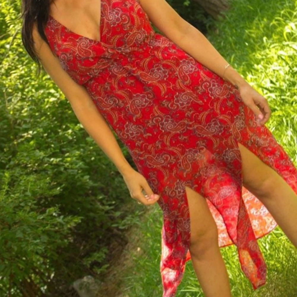 Red Paisley Split Hem Maxi Dress ❤️